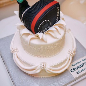 20-ЛЕТИЕ КОМПАНИИ GRUNDFOS 20-ЛЕТИЕ КОМПАНИИ GRUNDFOS