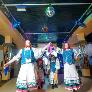 Мастацтва быць "Белатмiт"