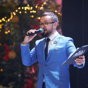 Ведущий на корпоратив